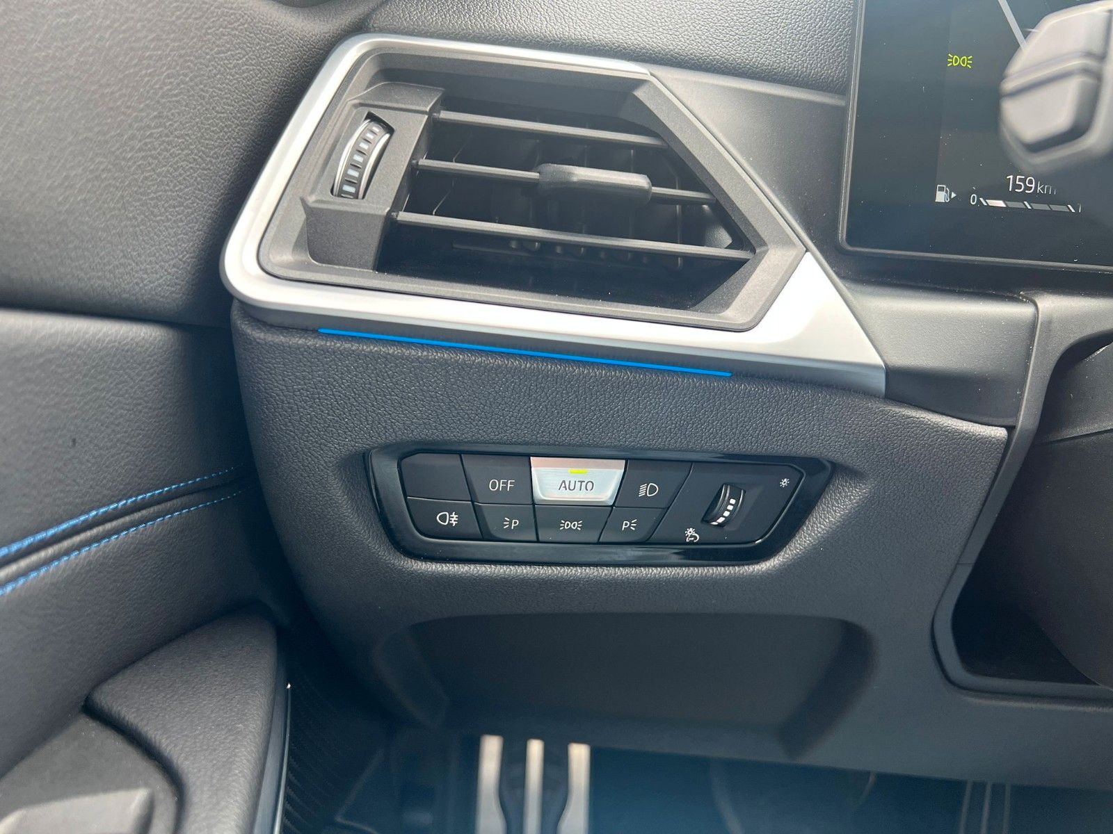 BMW 330i xDRIVE M SPORT - Samsaru's Car Outlet