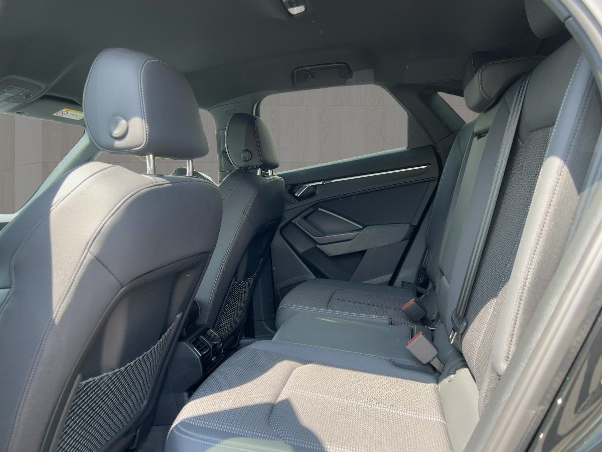 Audi Q3 45 TFSI quattro S-line - Samsaru's Car Outlet