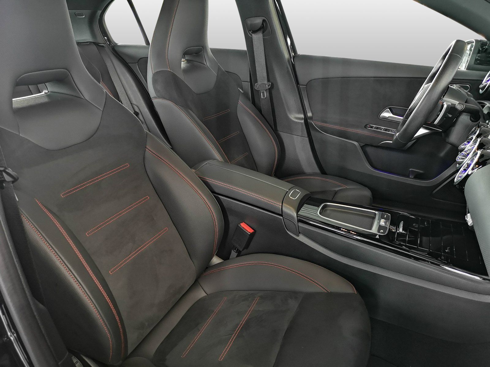 Mercedes-Benz A 180 d AMG ADVANCED PLUS - Samsaru's Car Outlet
