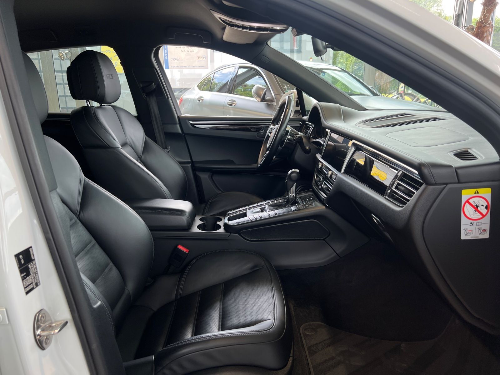 Porsche Macan GTS - Samsaru's Car Outlet