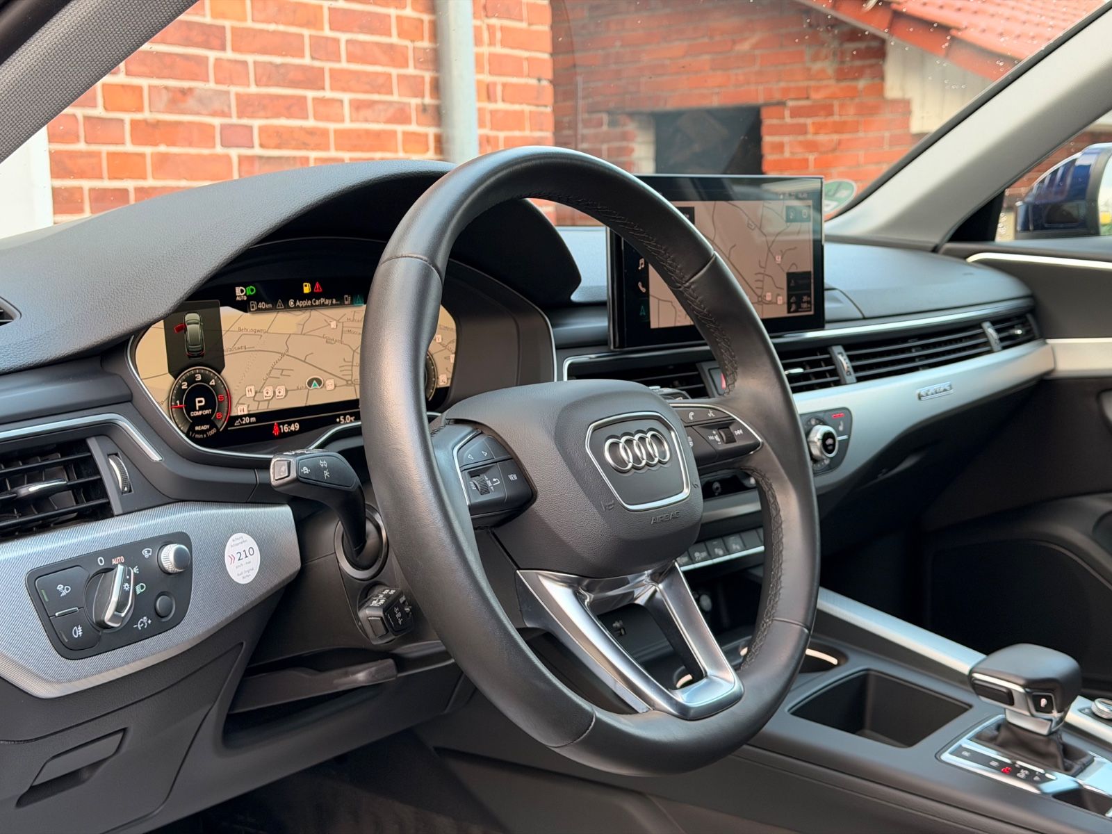 Audi A4 Avant 40 TDI quattro*AHK/HEAD-UP/KAMERA/SHZ*