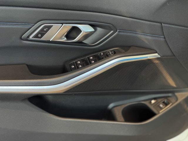 BMW 320 e xDrive M Sport - Samsaru's Car Outlet