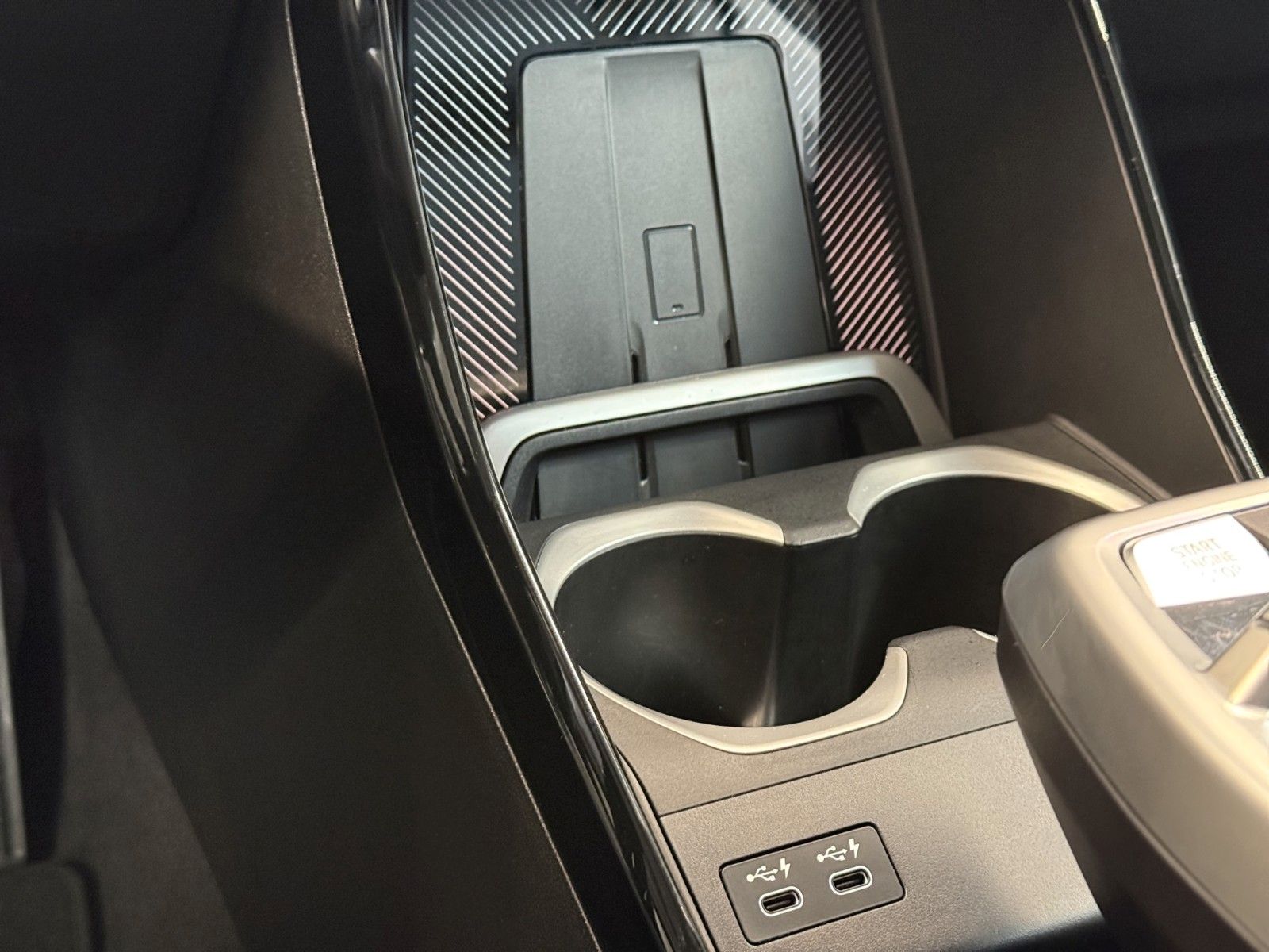 BMW X1 23 d xDrive xLine - Samsaru's Car Outlet