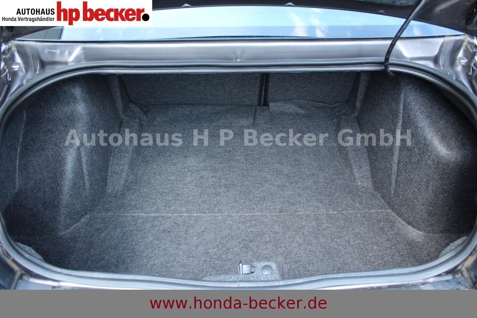 Dodge Challenger SXT V6 3.6 AUTO NAVI KAMERA PDC