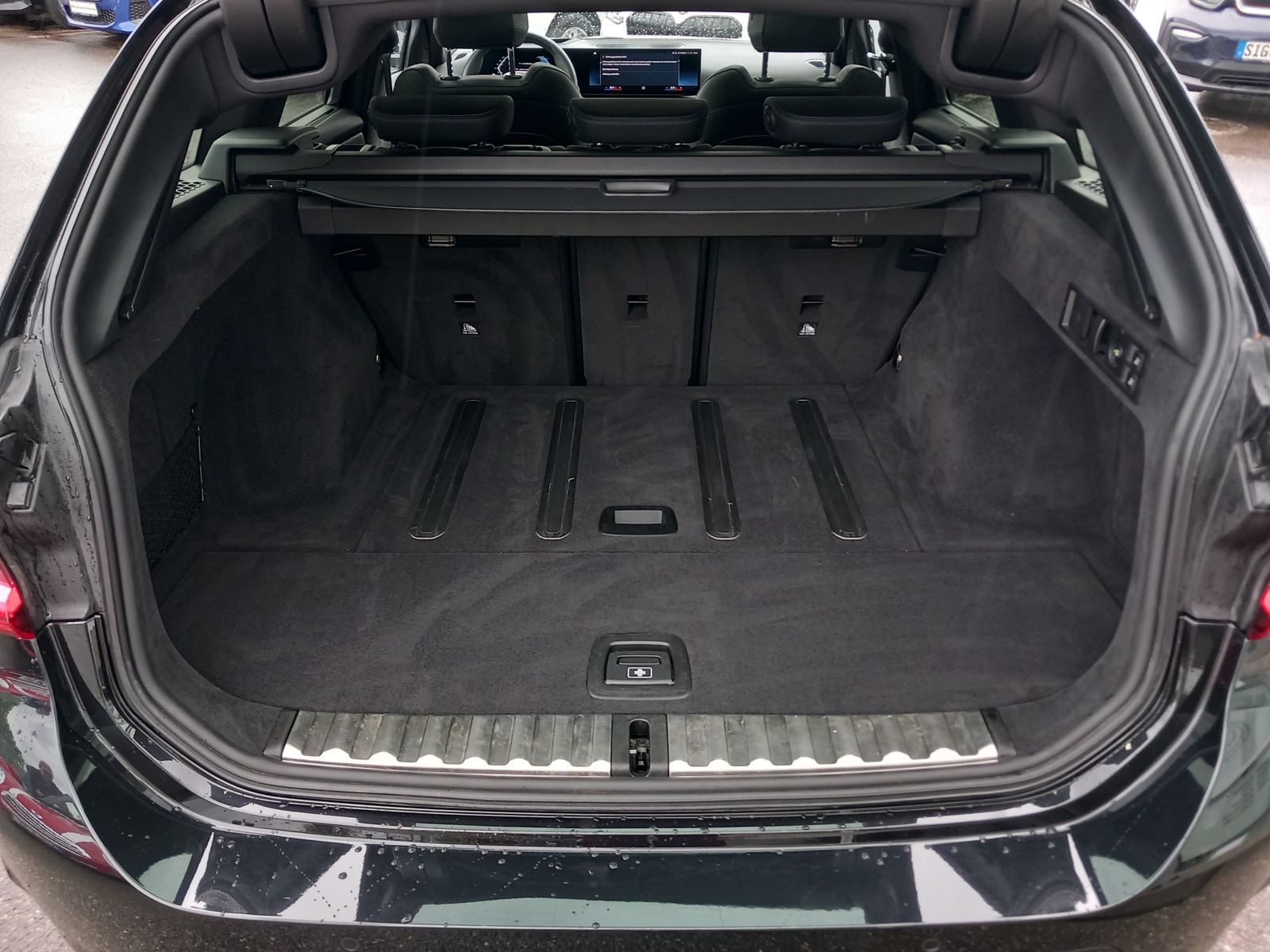 BMW 320d Touring MSport - Samsaru's Car Outlet