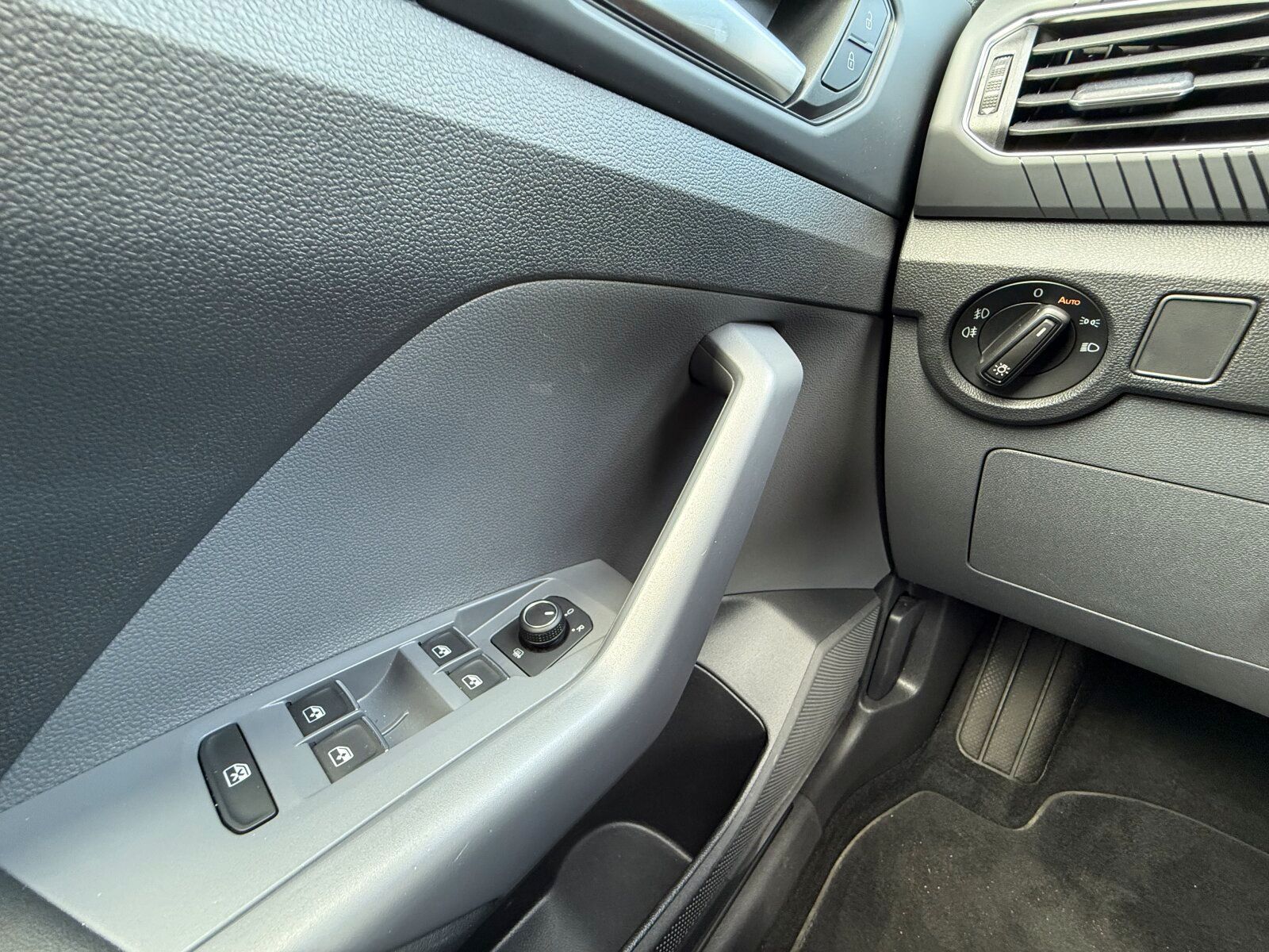 Volkswagen T-Cross 1.0 TSI Style - Samsaru's Car Outlet