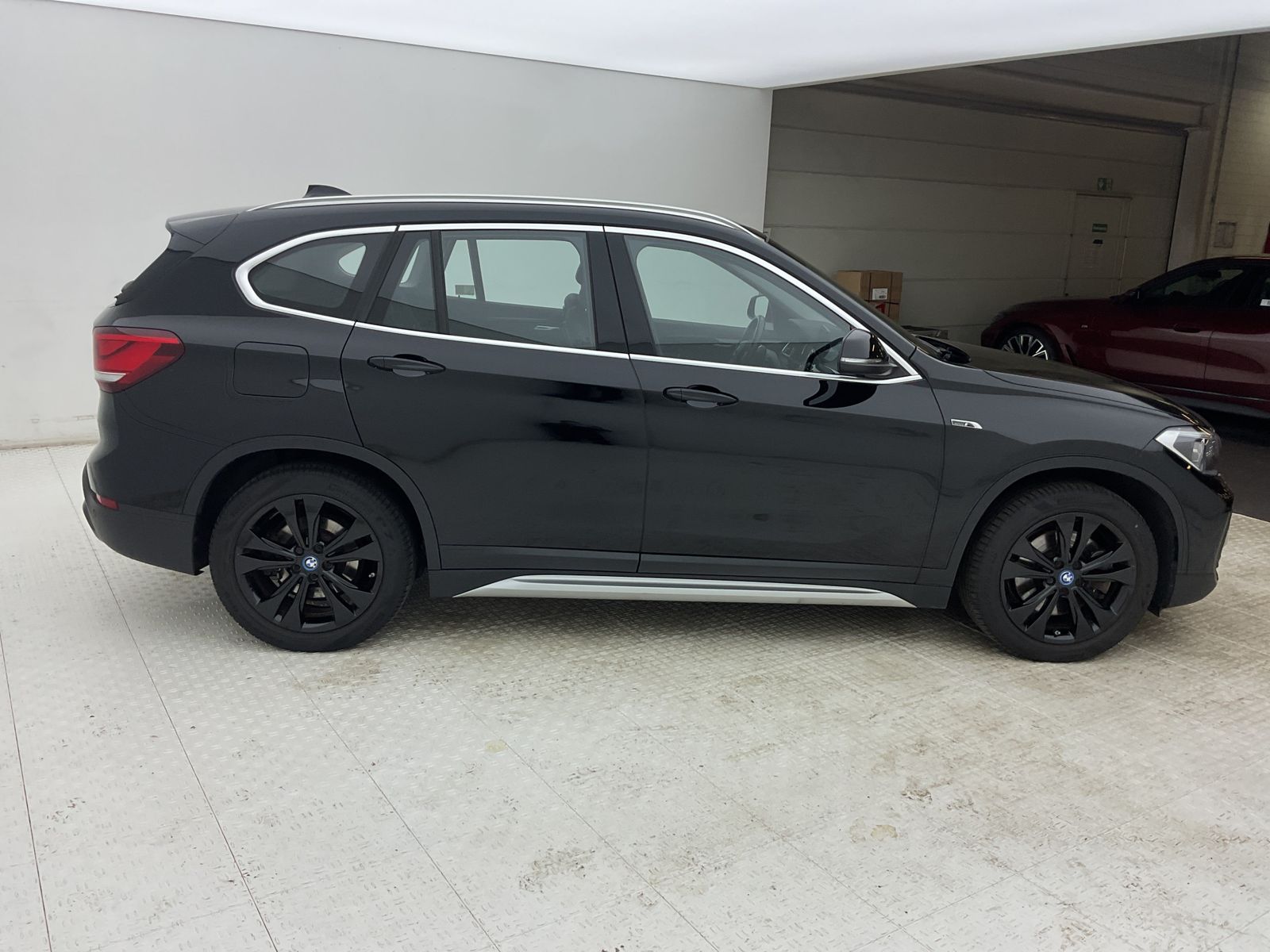 BMW X1 xDrive25e - Samsaru's Car Outlet