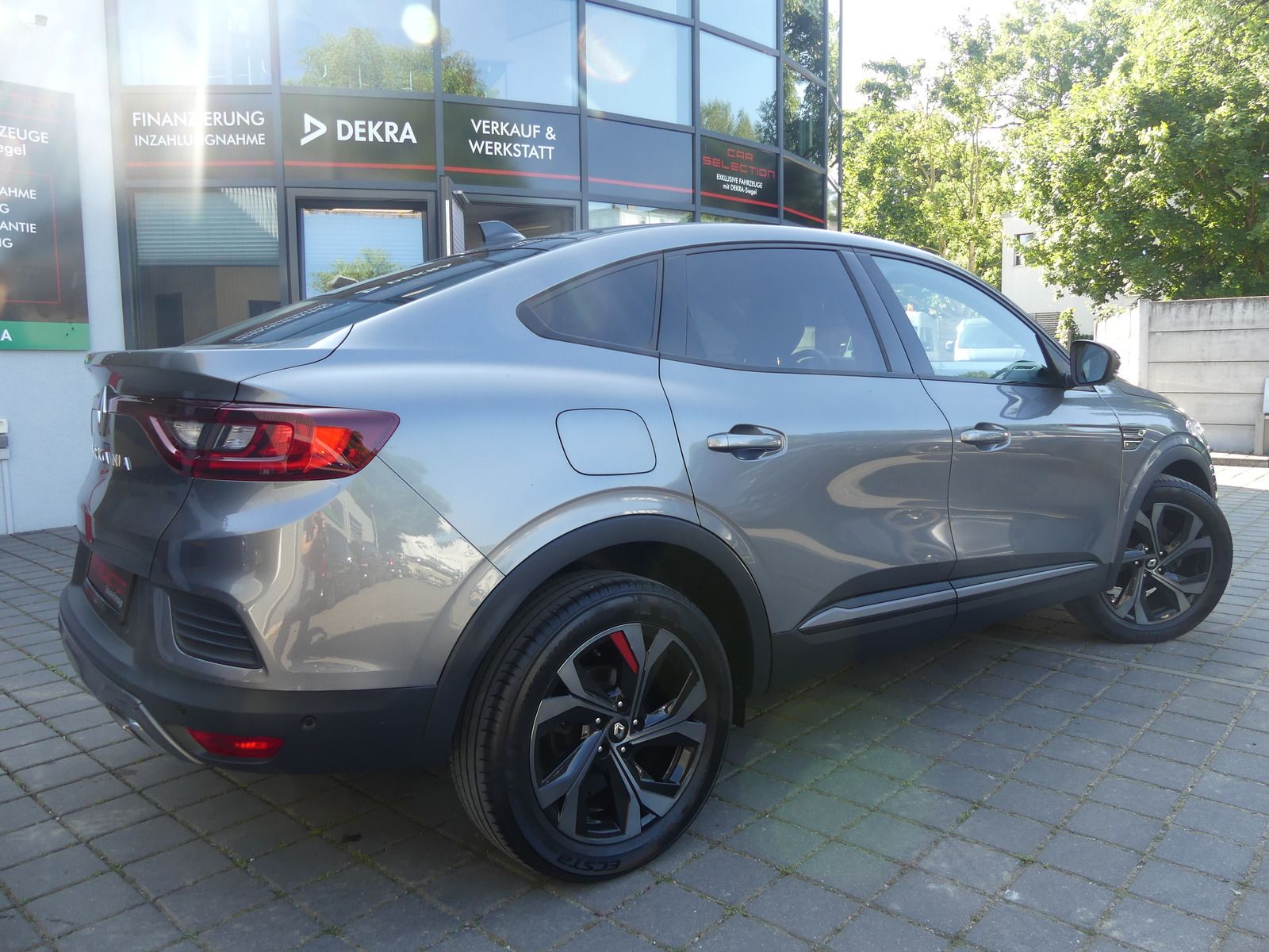 Renault Arkana 1.3 TCe R.S. Line Mild Hybid - Samsaru's Car Outlet