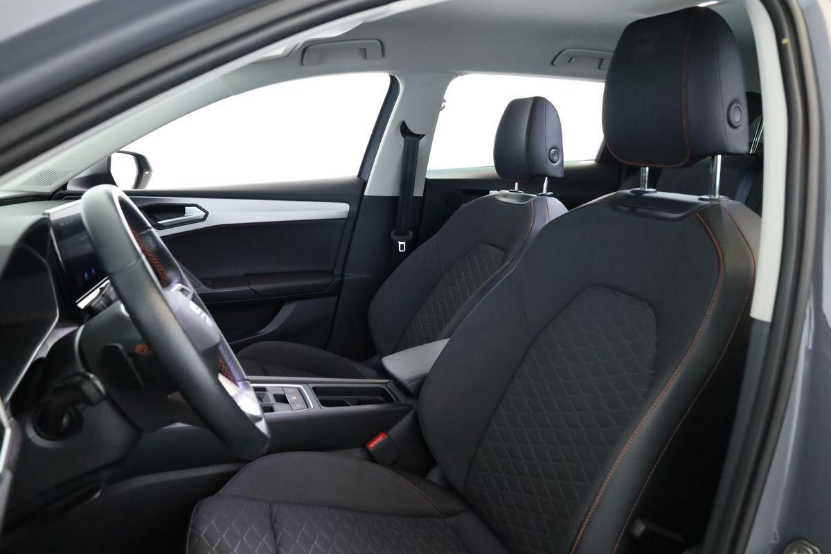 Seat Leon Sportstourer 2.0 TDI DSG FR LED Nav Kam AHK