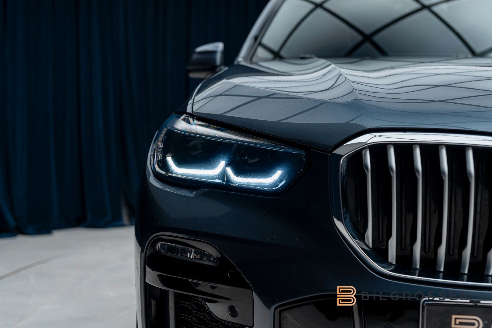 BMW X5 xDrive45e M Sport Pano H/K HUD Tow 360° ACC