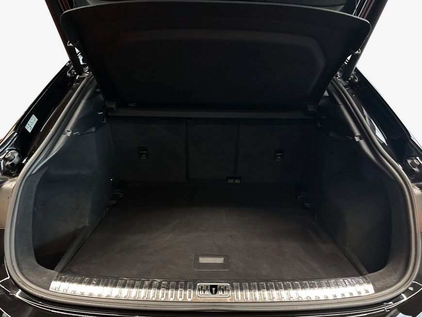 Audi RS Q3 2.5 TFSI Sportback quattro S tronic - Samsaru's Car Outlet