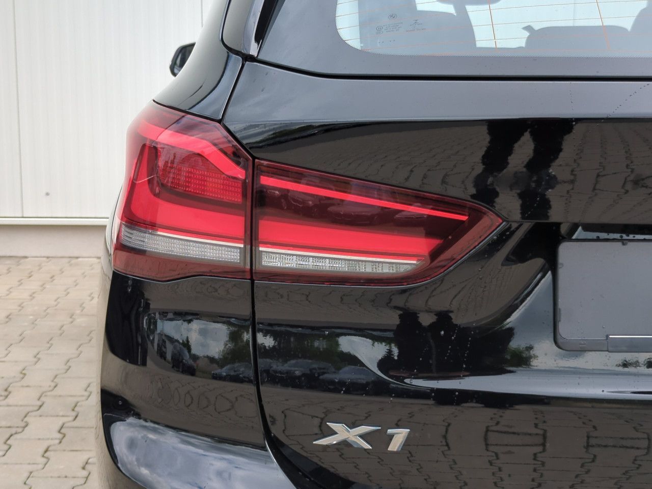 BMW X1 xDrive20d Advantage - Samsaru's Car Outlet