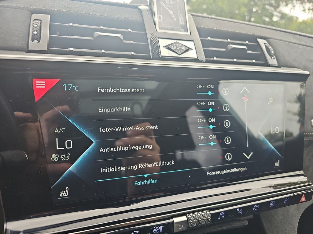DS Automobiles DS 7 Crossback E-Tense 225 Performance Line +