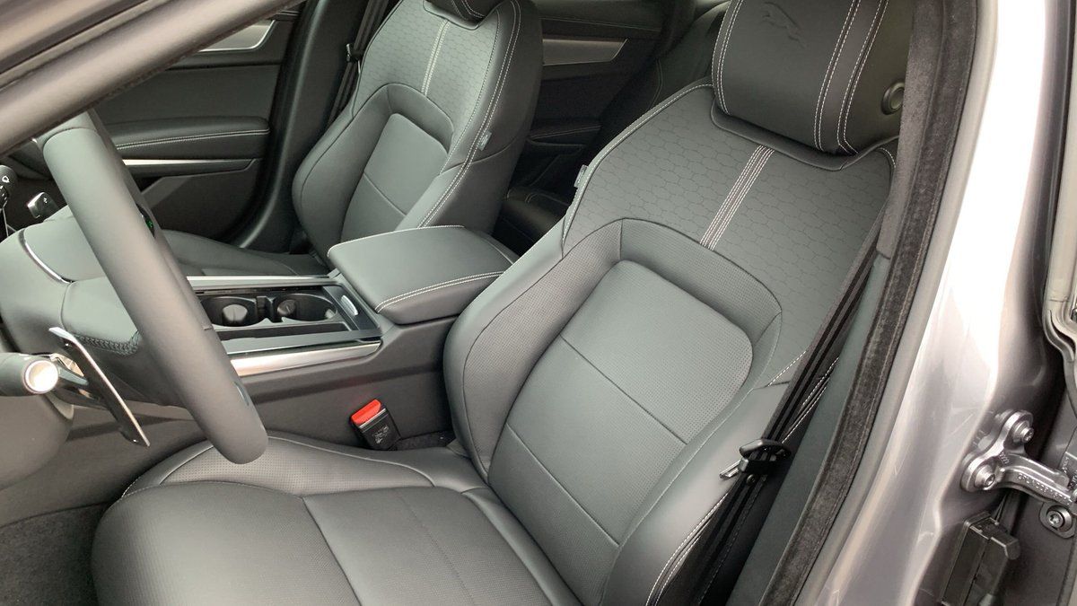 Jaguar XF D200 R-DYNAMIC HSE ACC+DAB+SHZG+LED+LMF+NAV