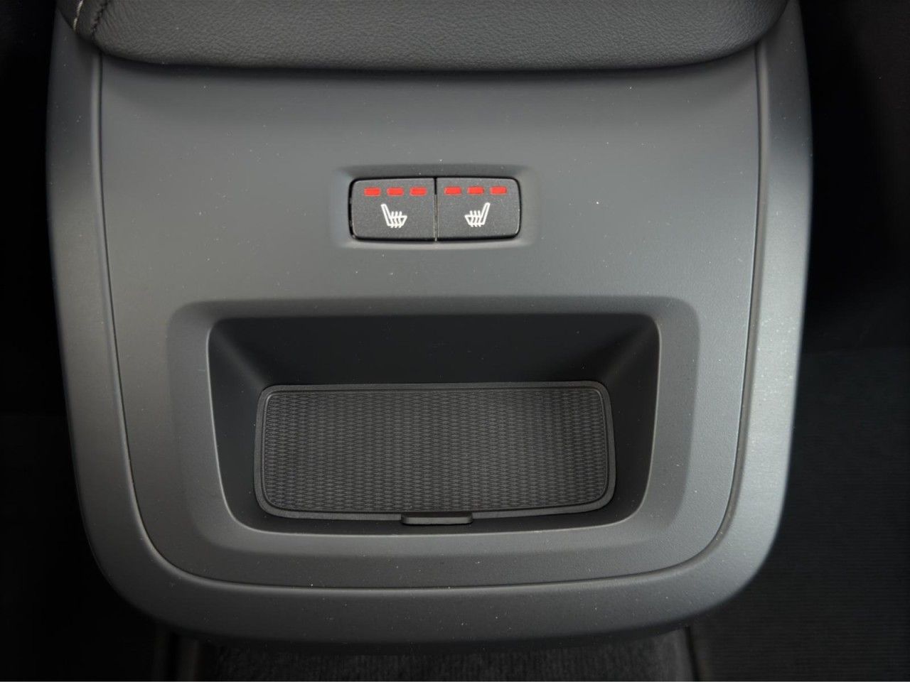 Volvo S60 B4 Plus Dark/Leder/Navi/Pano/Standhz/20Zoll