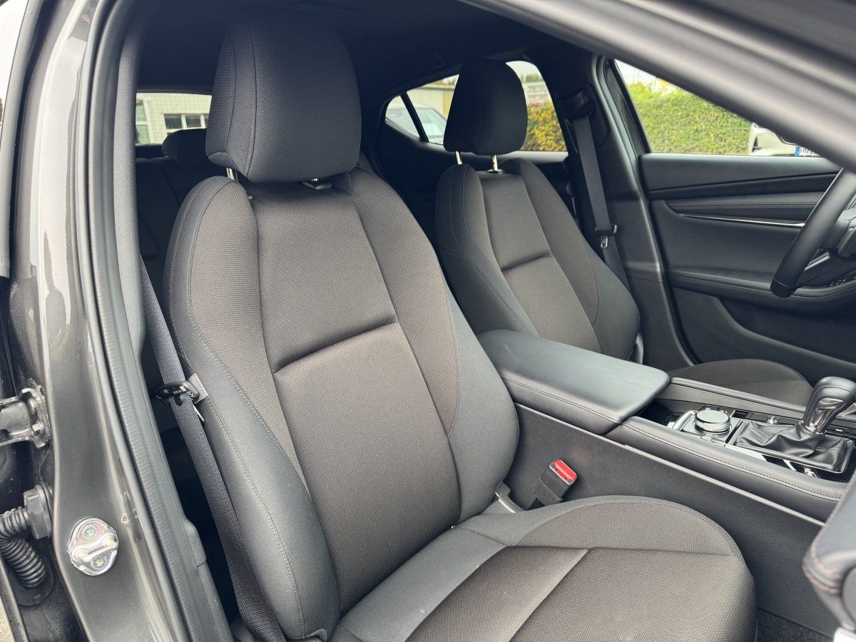 Mazda 3 2.5 140PS AT Exclusive-line Matrix 360° NAVI