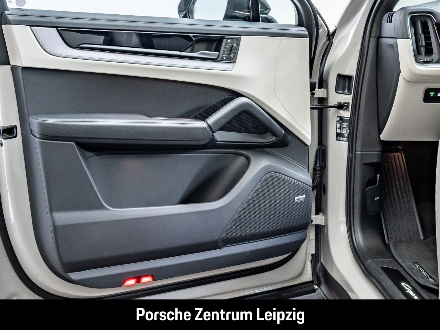 Porsche Cayenne S Coupe HD Massage PDCC InnoDrive HeadUp