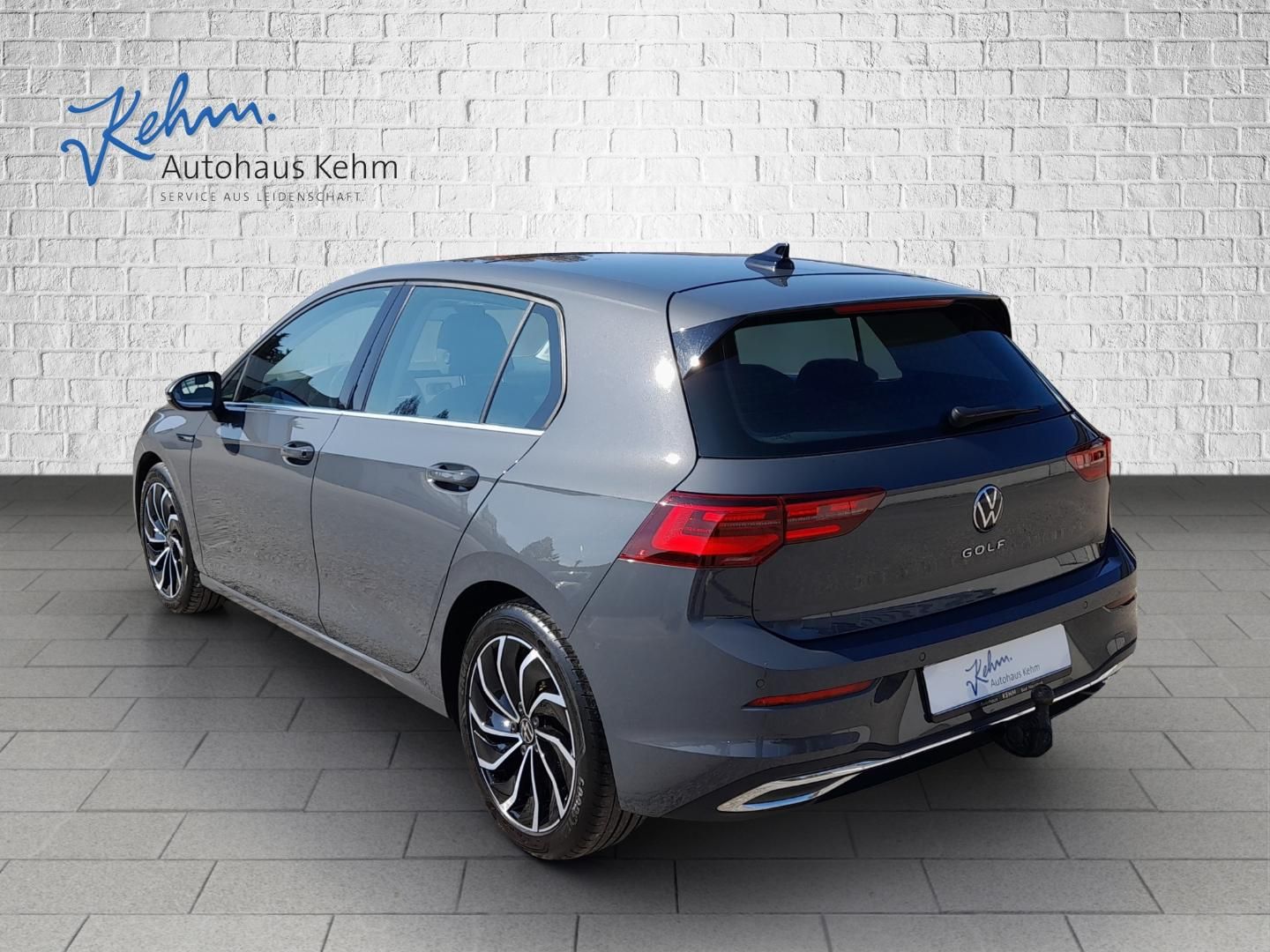 Volkswagen Golf Style VIII 1.5 TSI - Samsaru's Car Outlet