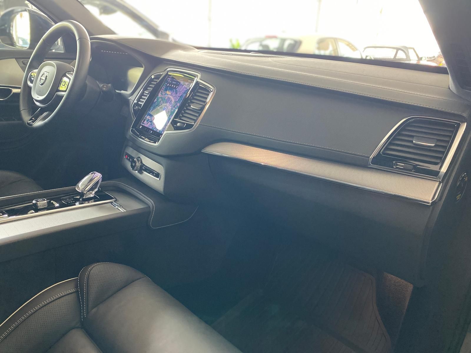 Volvo XC90 T8 Twin Engine Plug-In Hybrid AWD Plus Dark