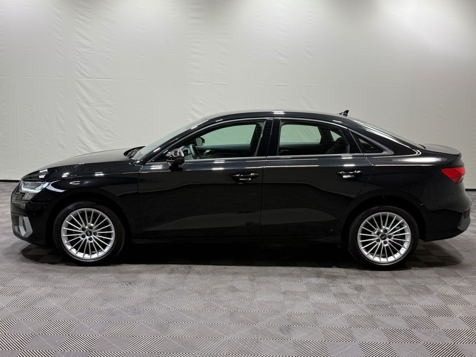 Audi A3 advanced 30 TDI - Samsaru's Car Outlet