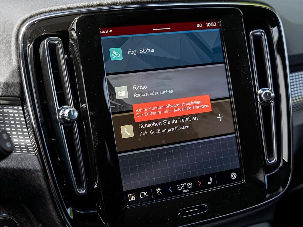 Volvo XC40 B3 Ultra Black Edition AHK PANO 360°