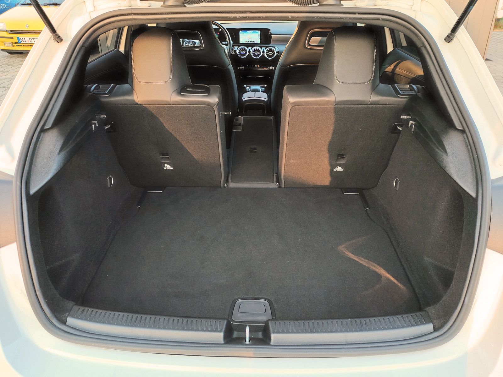 Mercedes-Benz A 180 DCT Edition AMG Line - Samsaru's Car Outlet