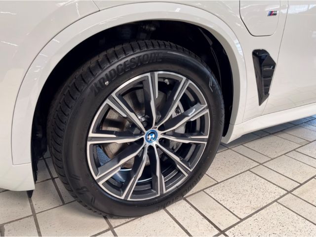 BMW X5 50e M Sport AHK PanoSky KomfSi belüftet SoftC