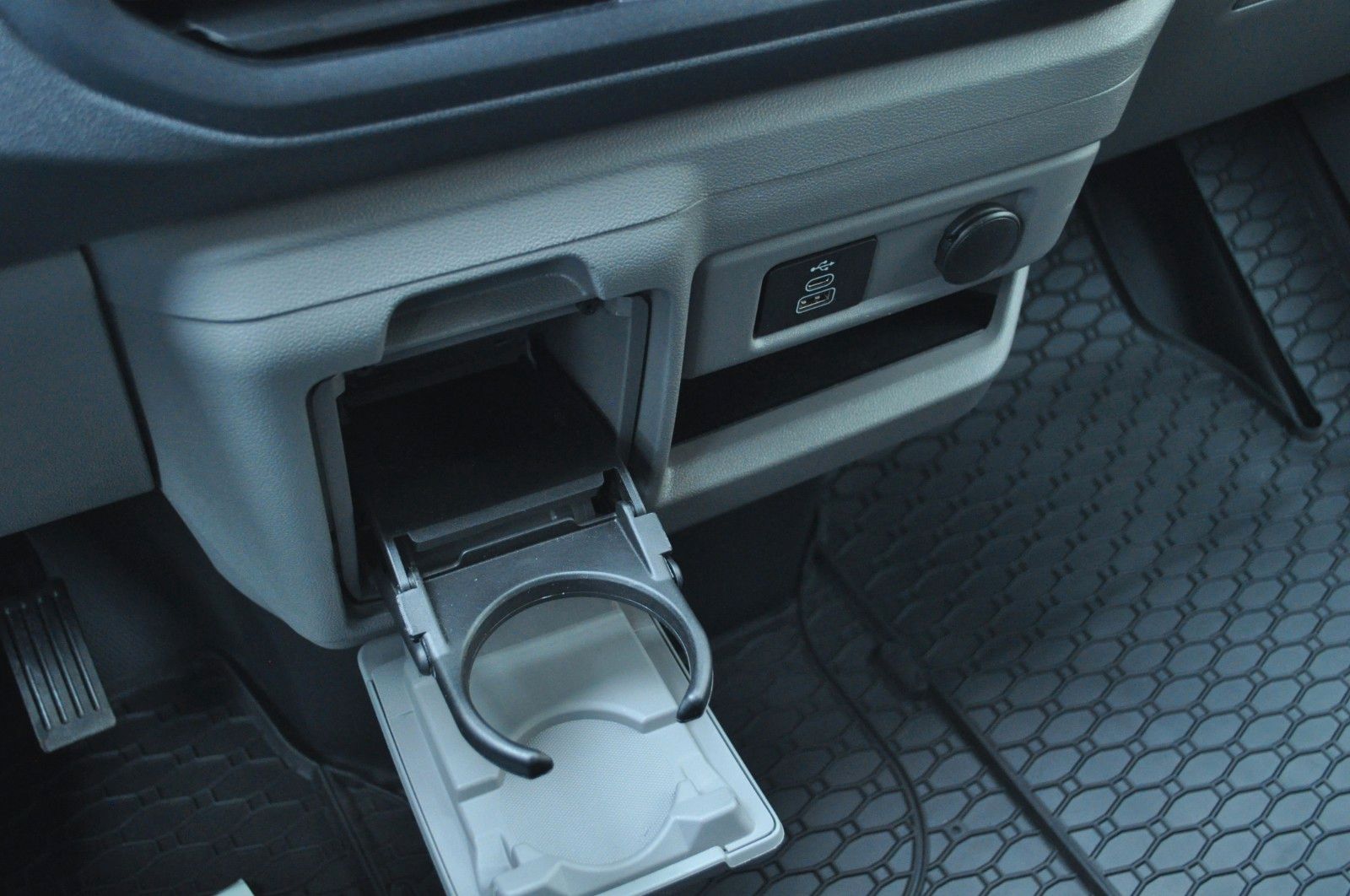 Ford Transit Custom Kombi 320 L2 FWD TREND/AUT/ALU