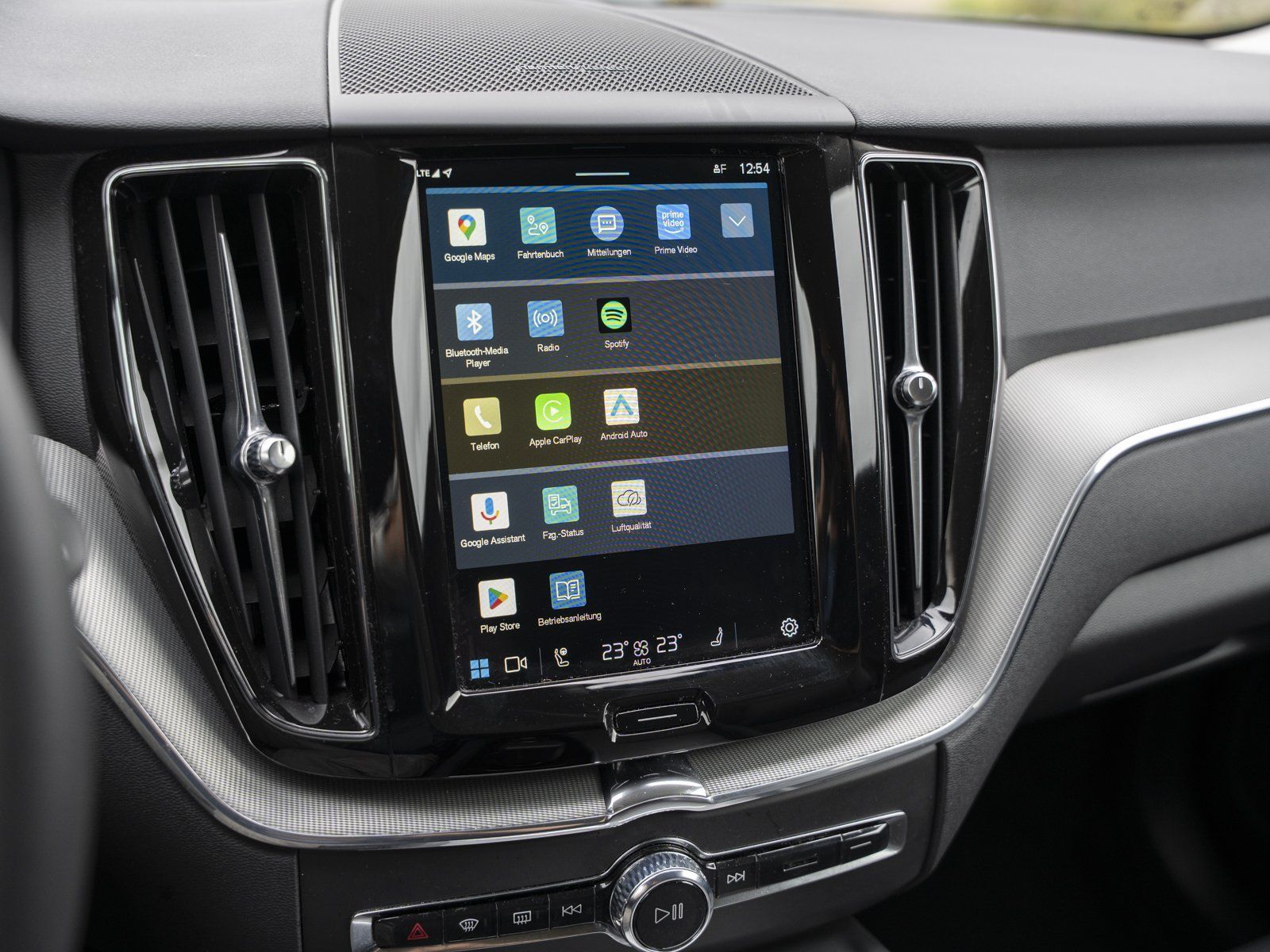 Volvo XC 60 B4 AWD Plus Dark