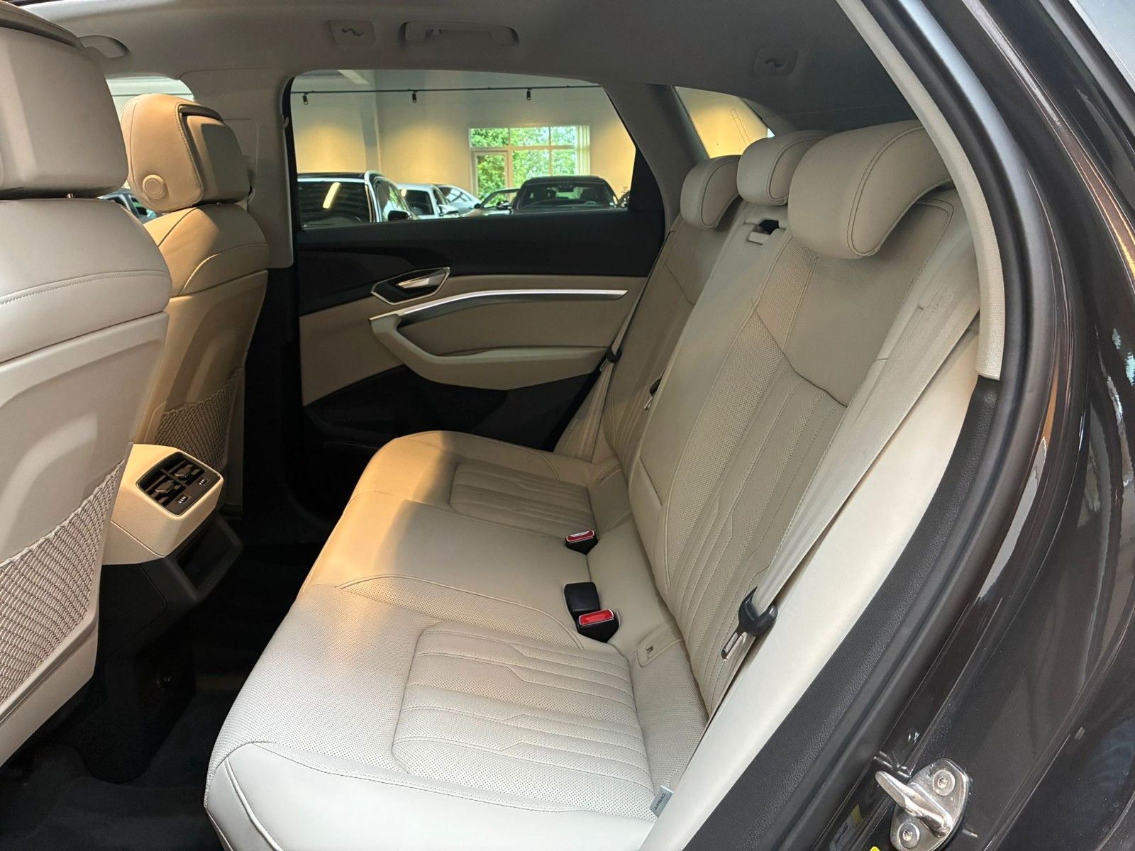 Audi Q8 e-tron 55 quattro S line+ACC+TRAILER+PANO+MEM