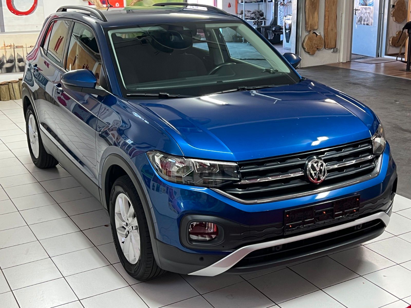Volkswagen T-Cross Life - Samsaru's Car Outlet