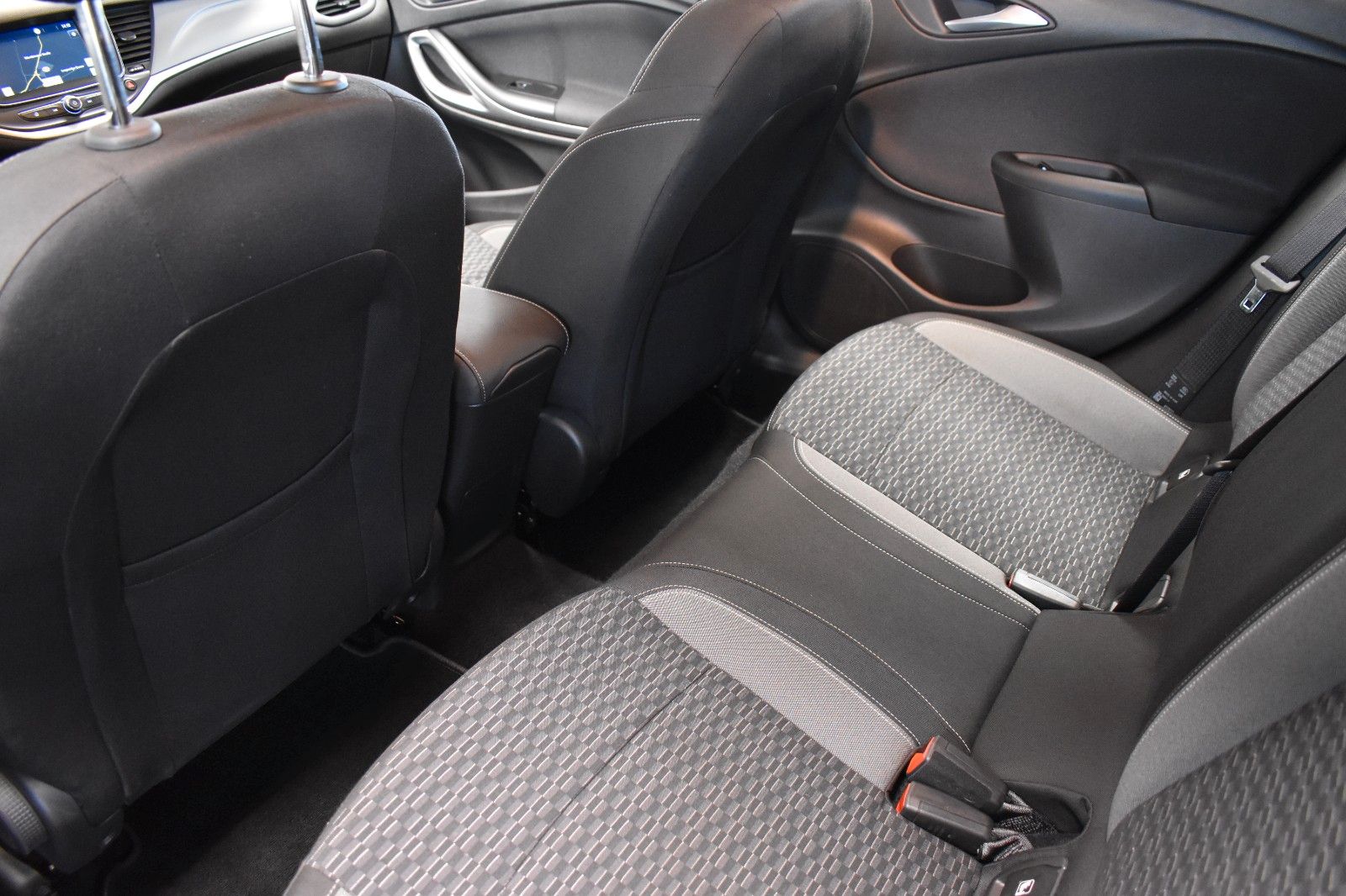 Opel Astra K Sports Tourer - Samsaru's Car Outlet