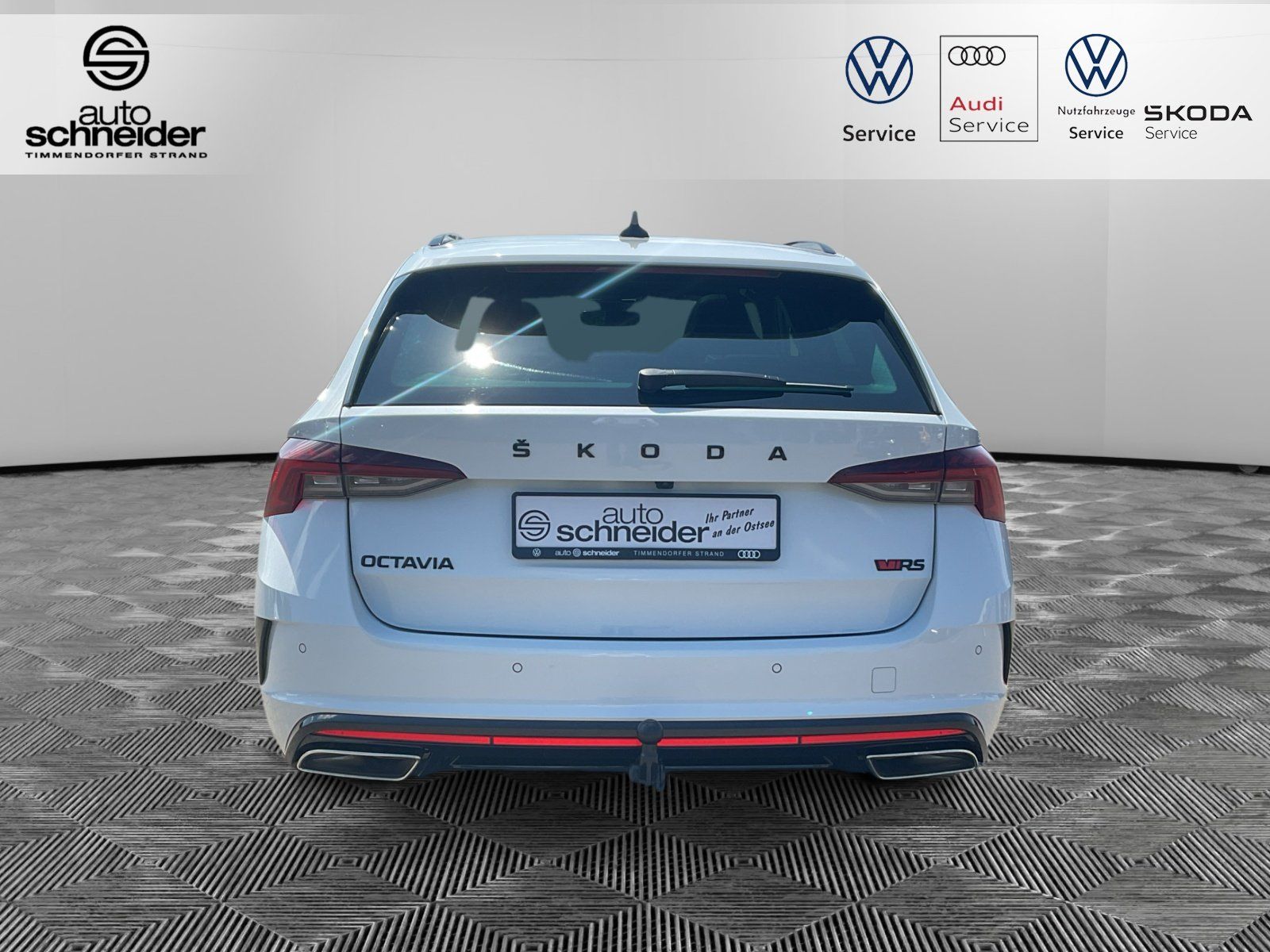 Skoda Octavia Combi RS 2.0 TSI DSG First Edition - Samsaru's Car Outlet