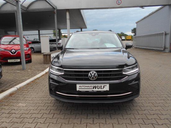 Volkswagen Tiguan 1.5 TSI Life - Samsaru's Car Outlet