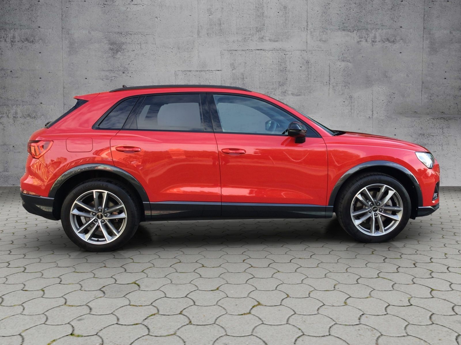 Audi Q3 advanced 40 TFSI S tronic quattro - Samsaru's Car Outlet