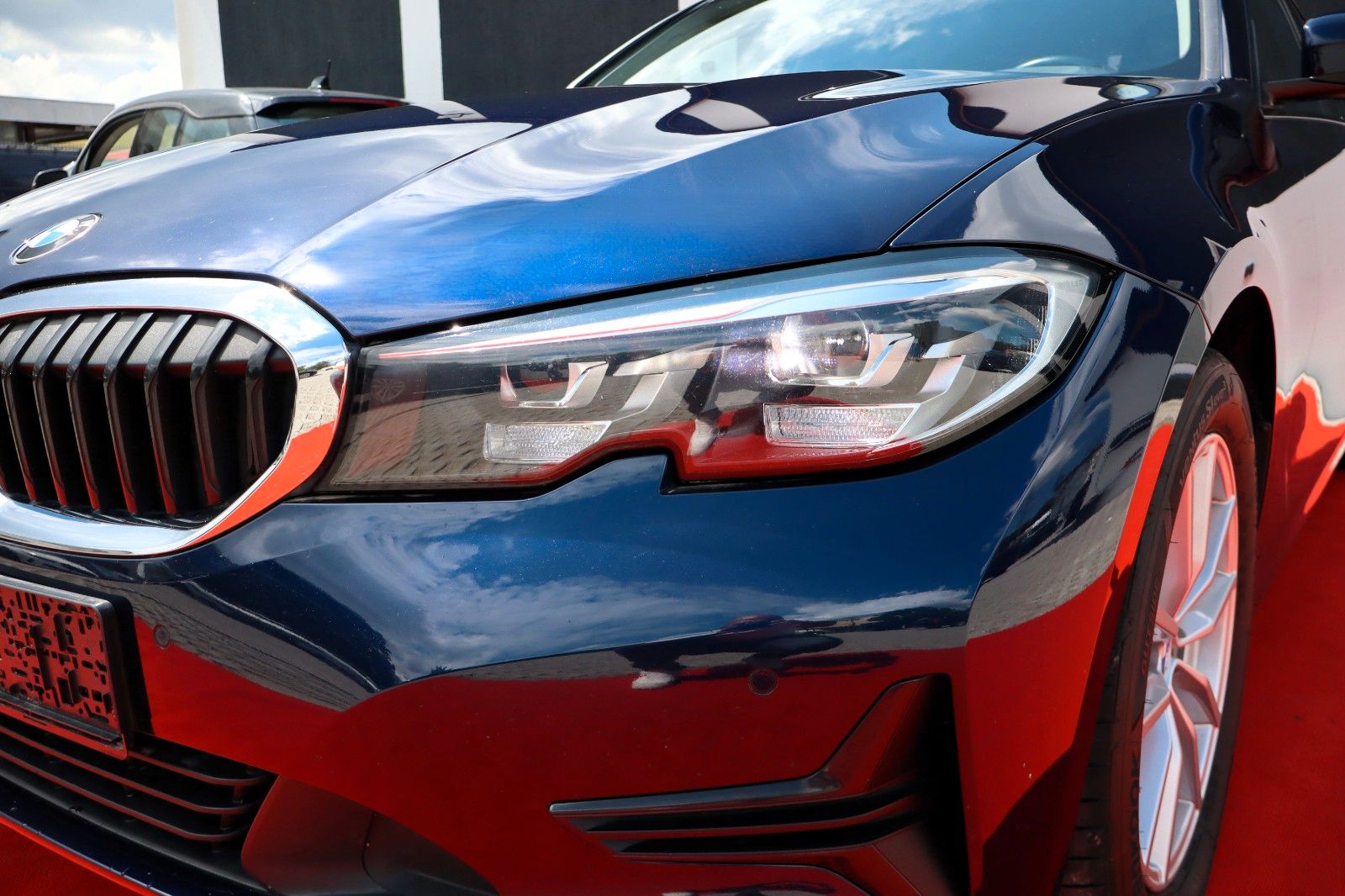 BMW 330 d xDrive - Samsaru's Car Outlet