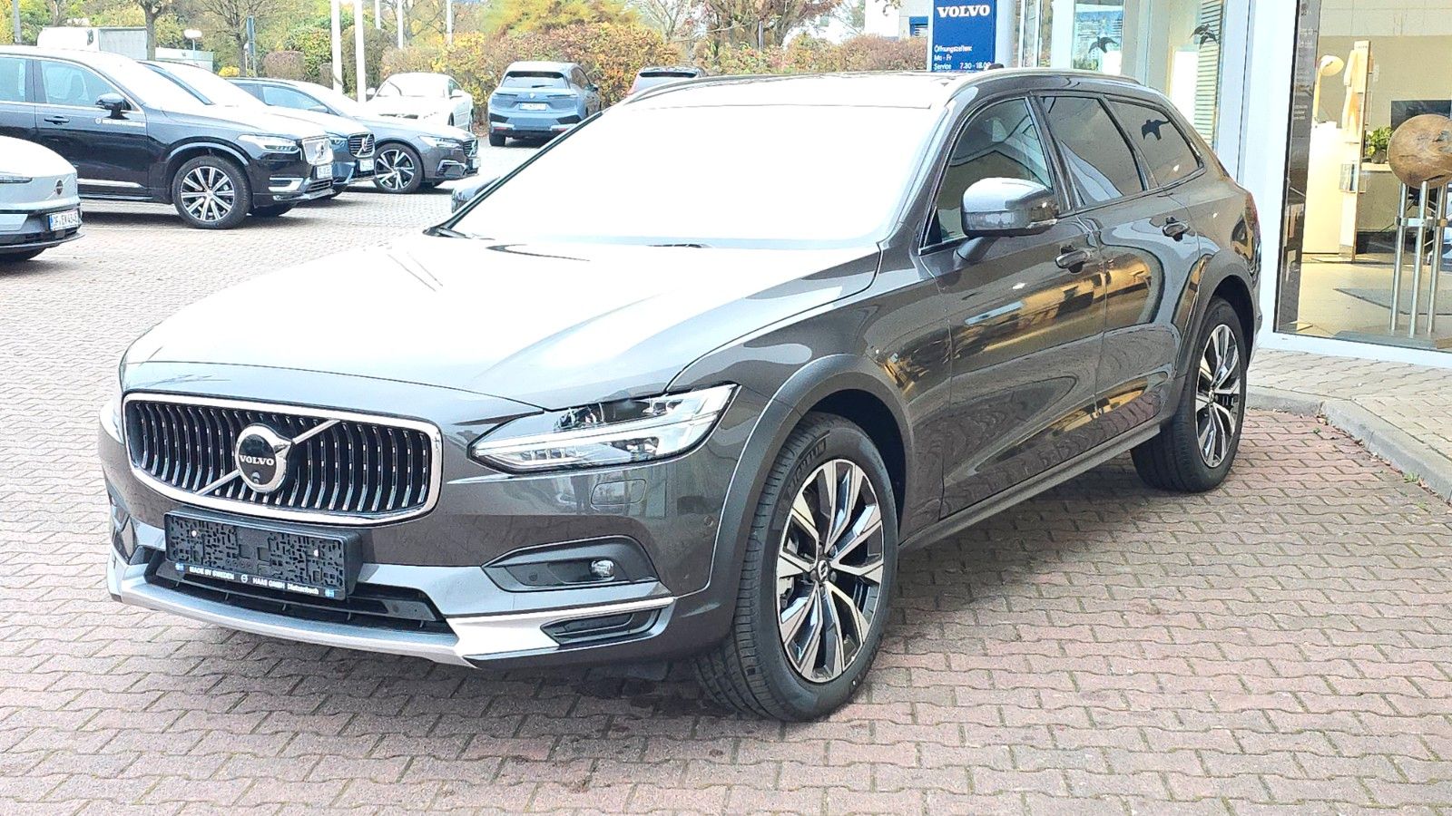 Volvo V90 Cross Country B4 D AWD Plus Auto