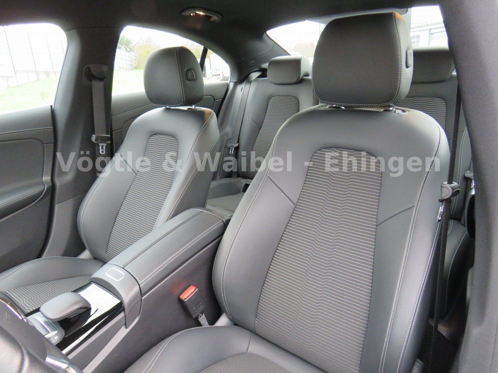 Mercedes-Benz CLA 200 PROGRESSIVE - Samsaru's Car Outlet
