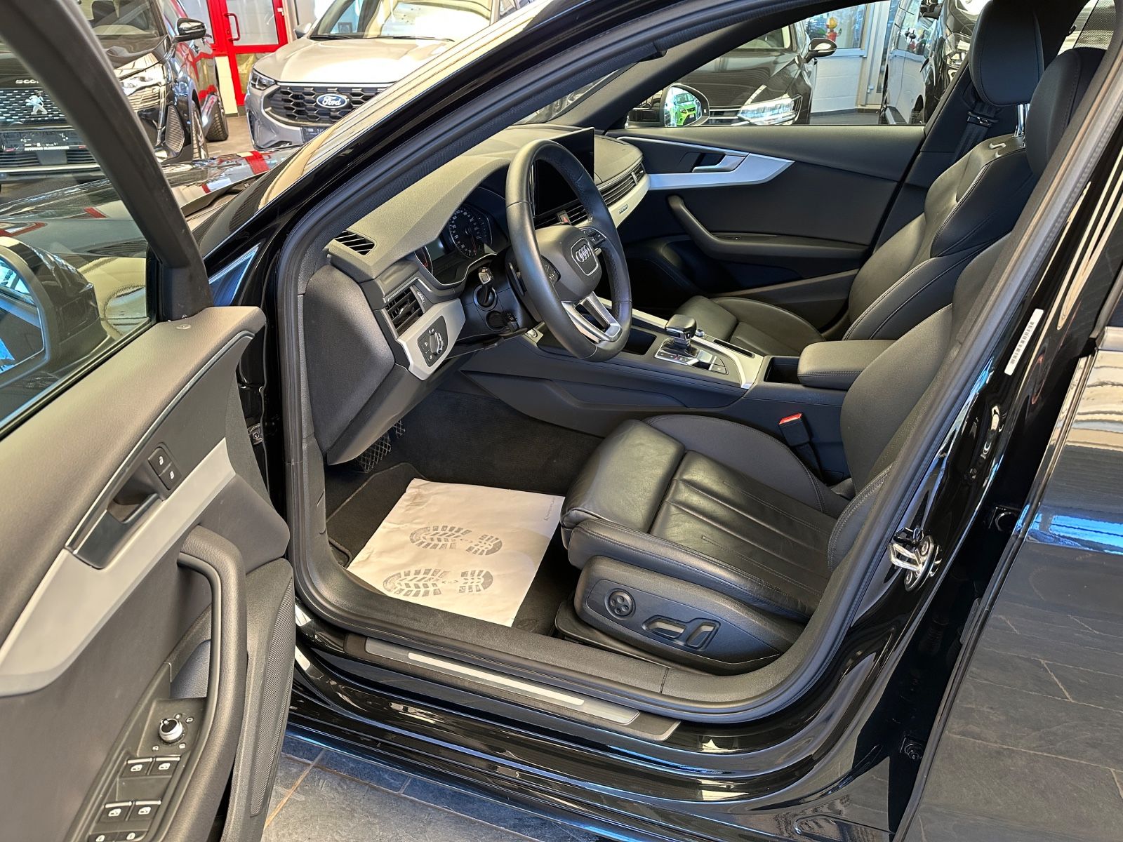 Audi A4 Avant 40 TDI quattro advanced AHK LEDER