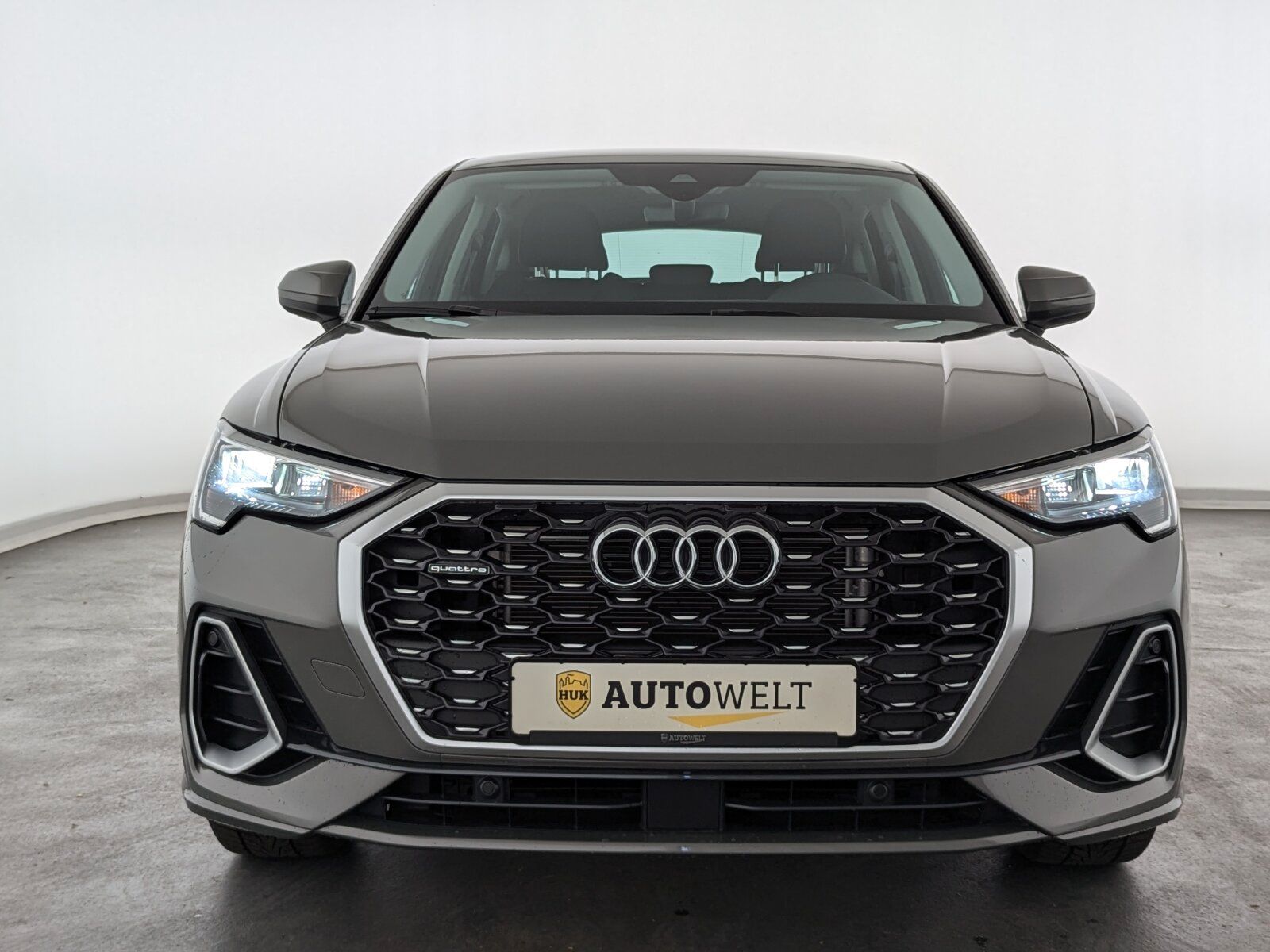 Audi Q3 Sportback 40 2.0 TFSI quattro S line - Samsaru's Car Outlet
