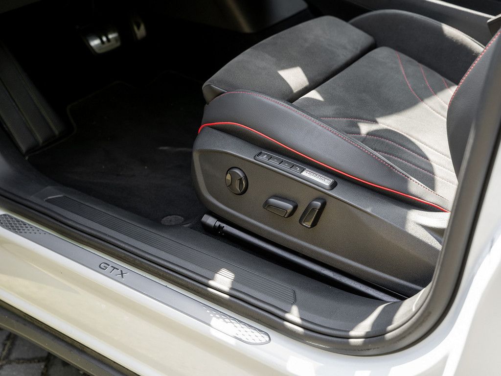 Volkswagen ID.4 GTX 4M AHK PANO KAM WAPU HUD