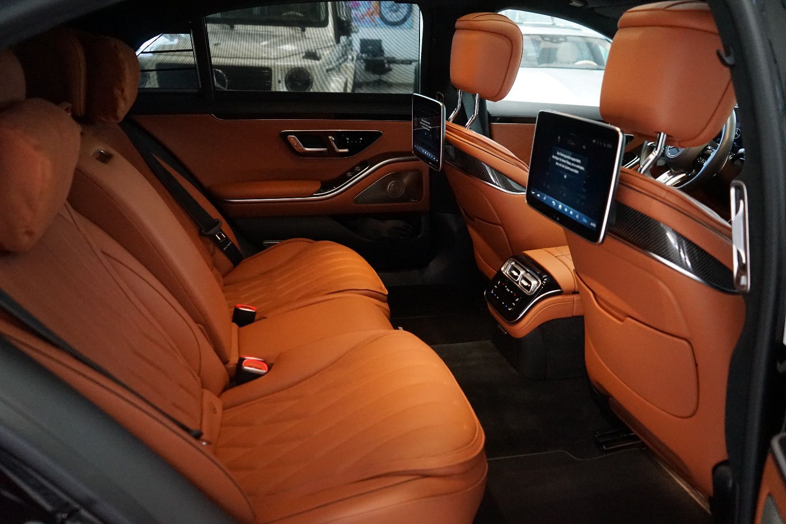 Mercedes-Benz S 63 AMG E-Performance 4M+ L Massage+TV+Panorama
