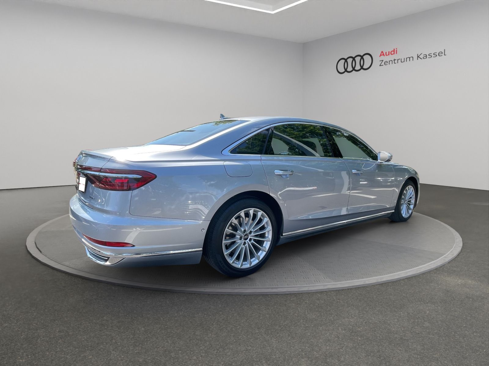 Audi A8 Lang 50 TDI qu. - Samsaru's Car Outlet