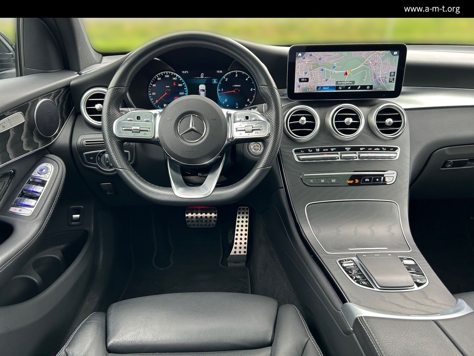 Mercedes-Benz GLC 300d AMG 4M AMG*AHK*Pano*LED*Navi
