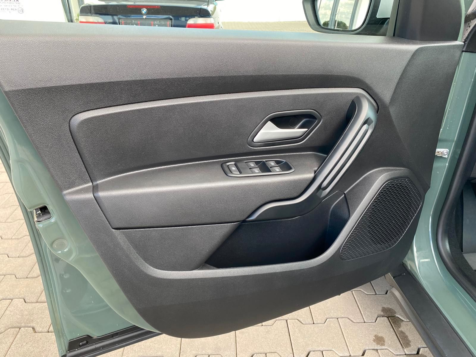 Dacia Duster II Expression 4WD - Samsaru's Car Outlet