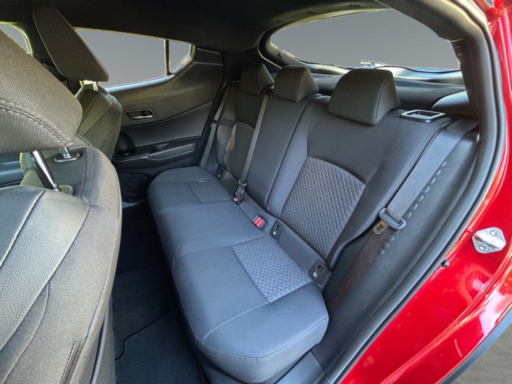 Toyota C-HR 2.0 Hybrid - Samsaru's Car Outlet