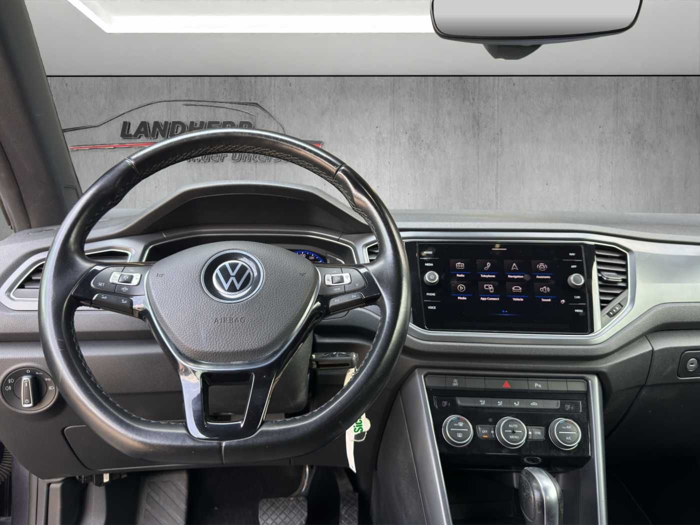 Volkswagen T-Roc 1.5 Style - Samsaru's Car Outlet