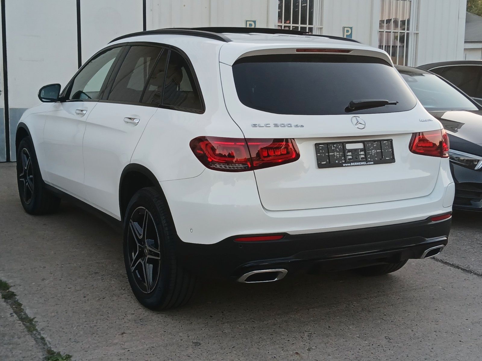 Mercedes-Benz GLC300de AMG 4M_360_Panorama_Leder_Sitzklima_LED