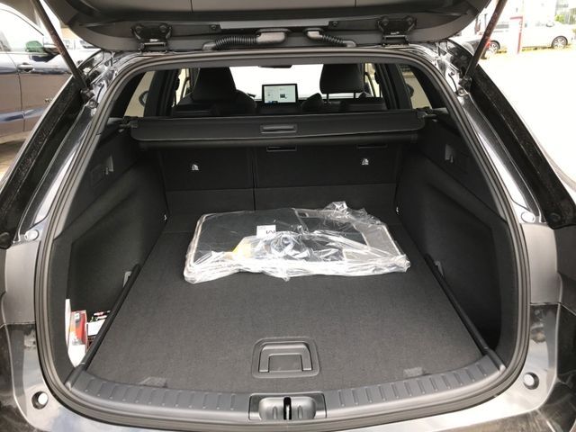 Toyota Corolla Touring Sports Hybrid - Samsaru's Car Outlet