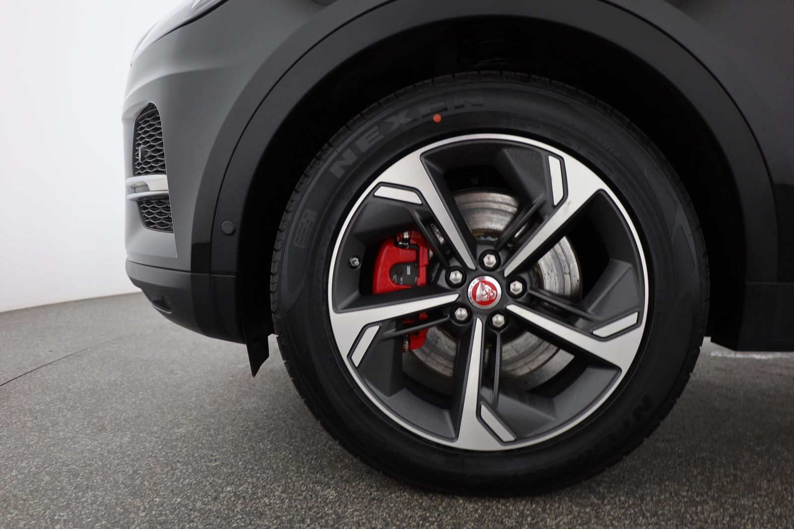 Jaguar E-PACE 2.0 Aut. AWD LED Panorama Memory 360° ACC
